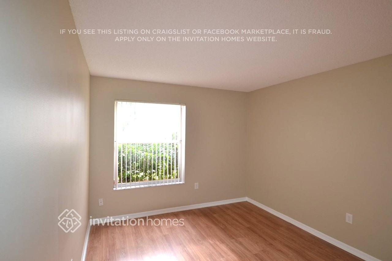 1110 Sw 98th Ter - Photo 7 of 11