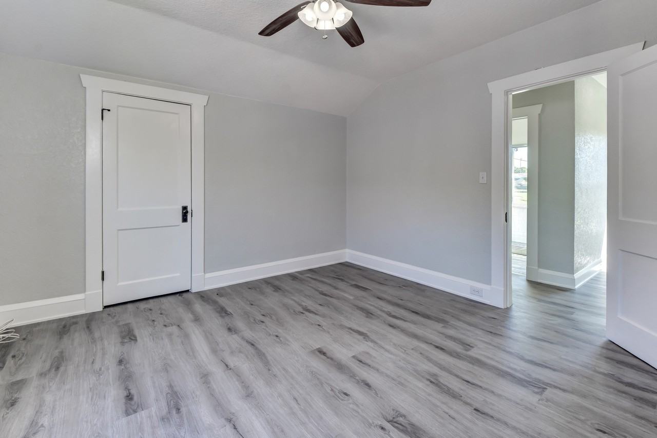 117 E. Euclid Avenue - B - Photo 3 of 20