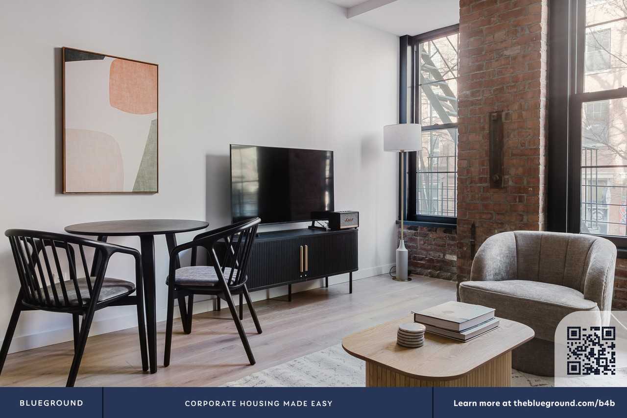 10 Saint Marks Place - Photo 5 of 22