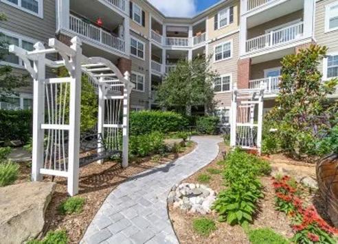 Cores Real Estate 1 of 4
