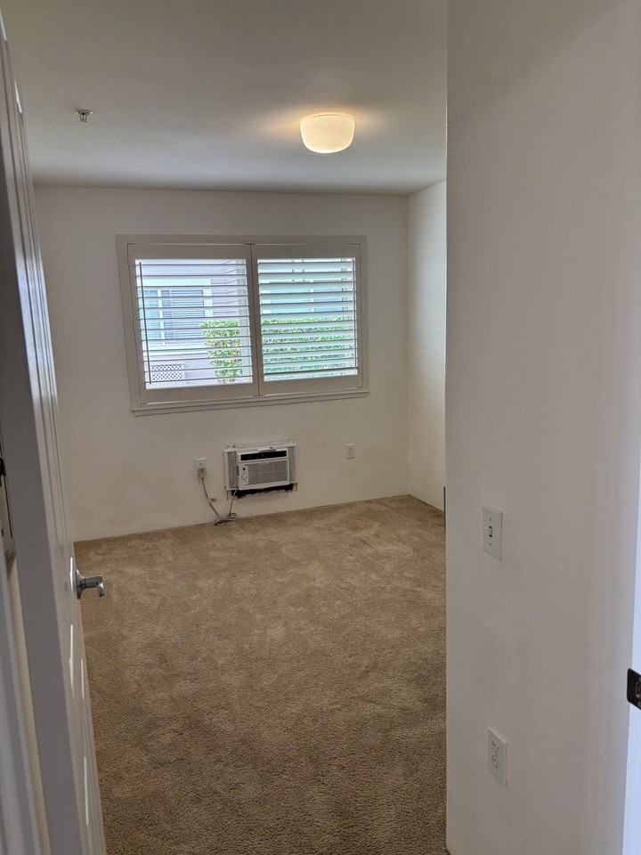 91 Kamaaha Ave #805 - Photo 3 of 12