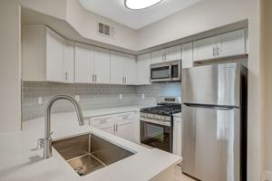 featured image of 225 S Stephanie St