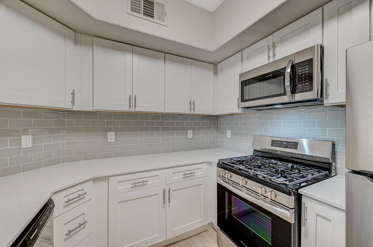 Shelter Cove - Photo 2 of 13