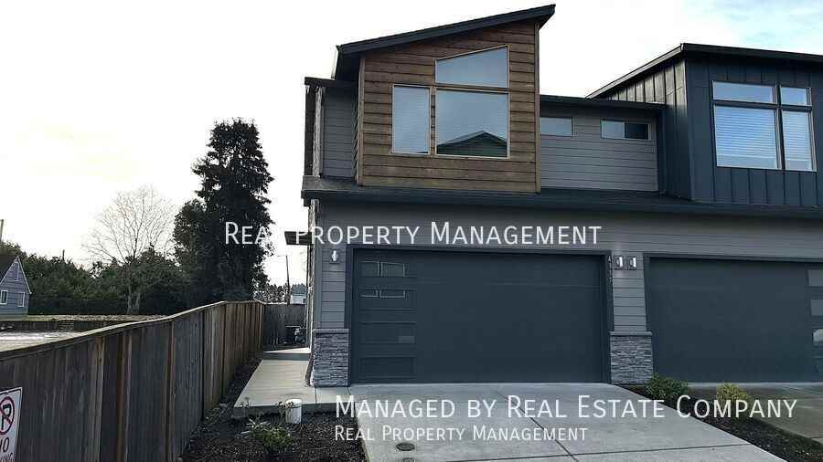 4337 Ne 87th St - Photo 2 of 50