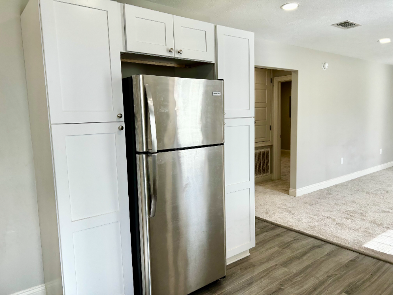 802 Bilbo St - Photo 6 of 13