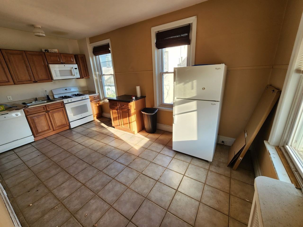 213GREENLN - Photo 3 of 12