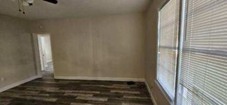 490 E Pearl St #4 - Photo 1 of 1