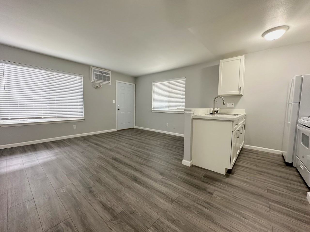 630 N Van Buren - Photo 7 of 20
