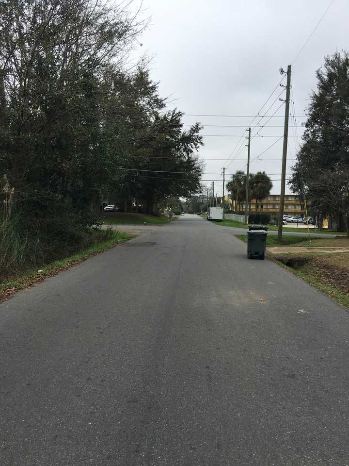 902 Wadsworth St - Photo 2 of 21