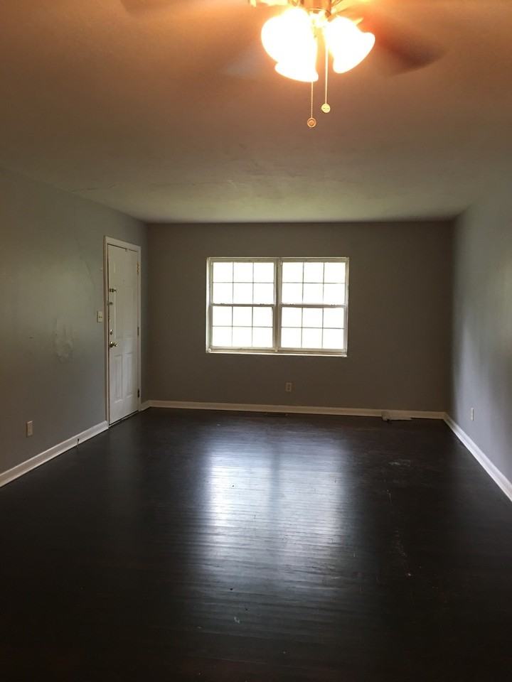 902 Wadsworth St - Photo 4 of 21