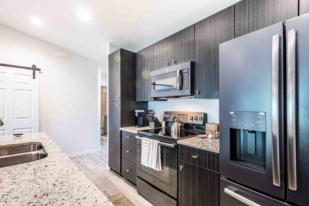 215 Lewis Cir #112 - Photo 4 of 34