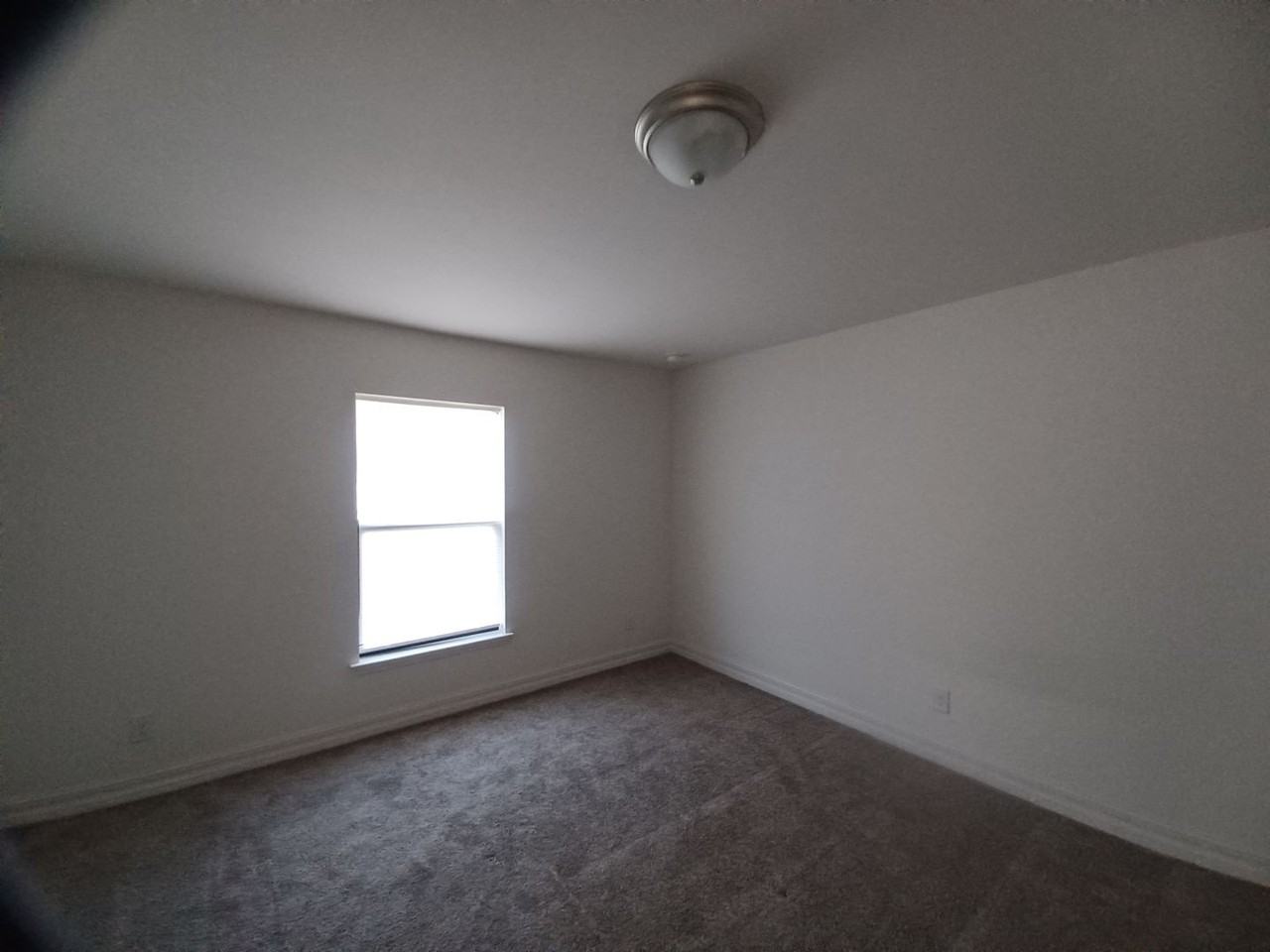 2028 Ne 5th Pl - Photo 6 of 13