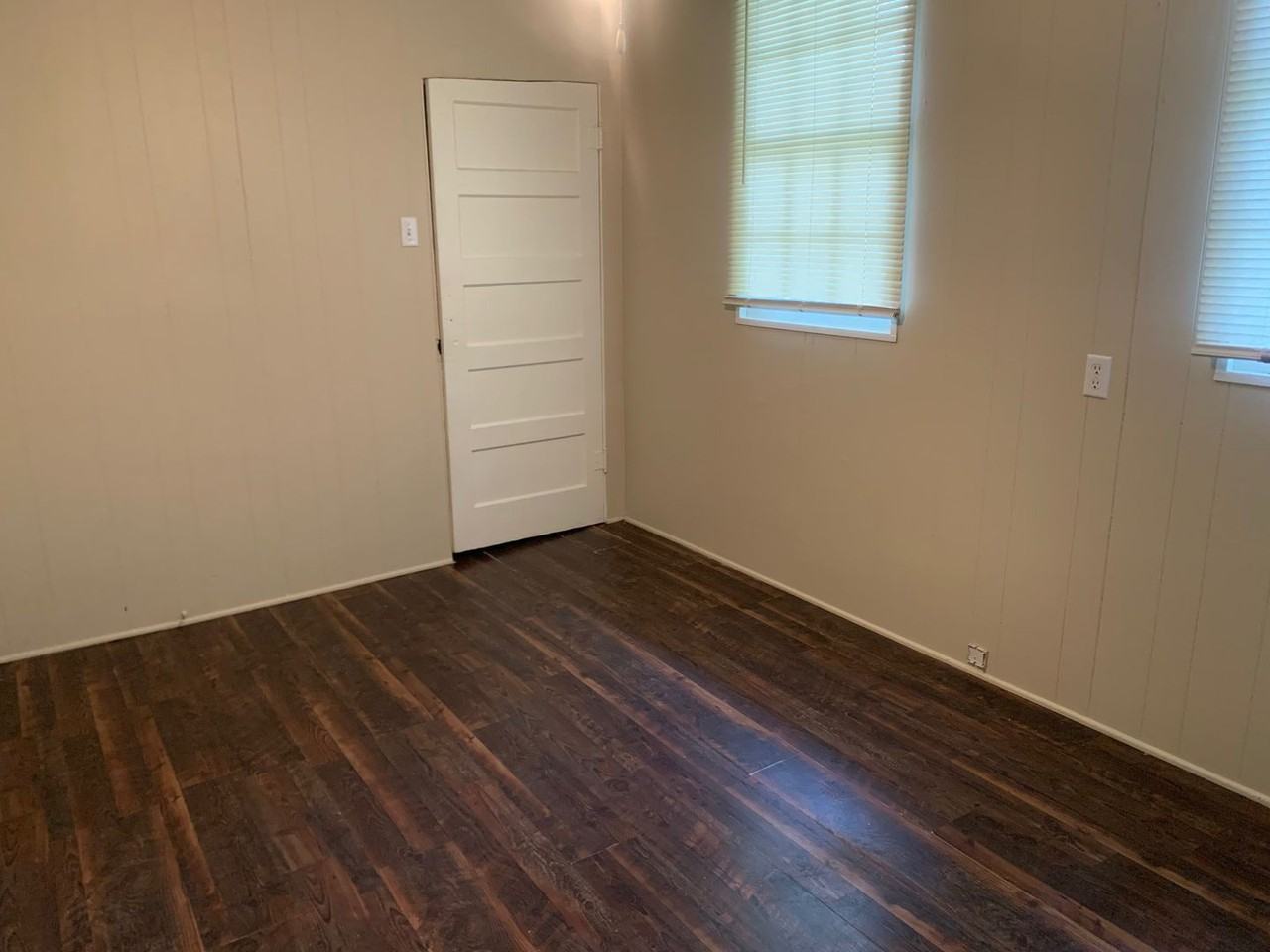 3829 Debra Ln - Photo 4 of 9