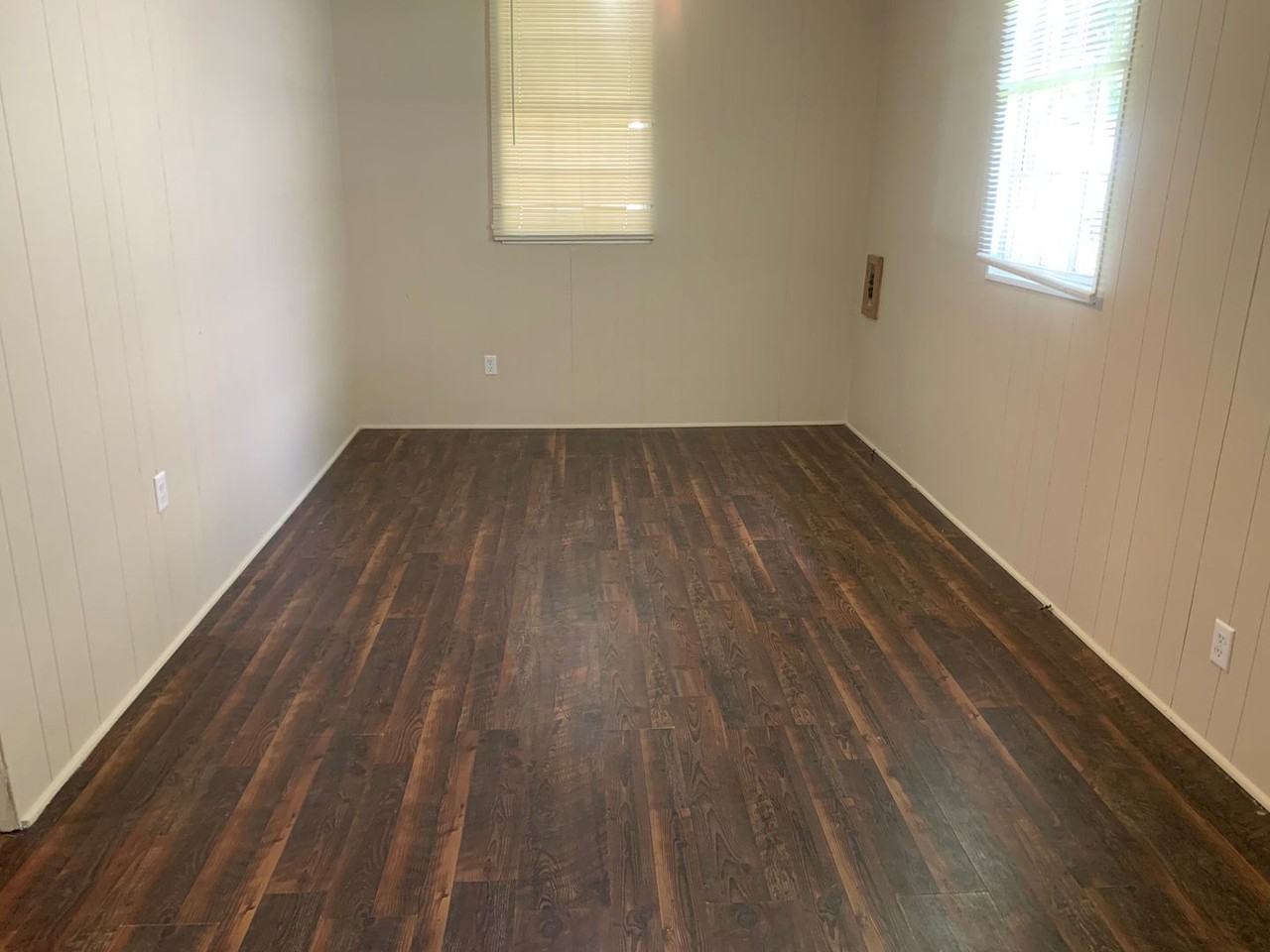 3829 Debra Ln - Photo 5 of 9