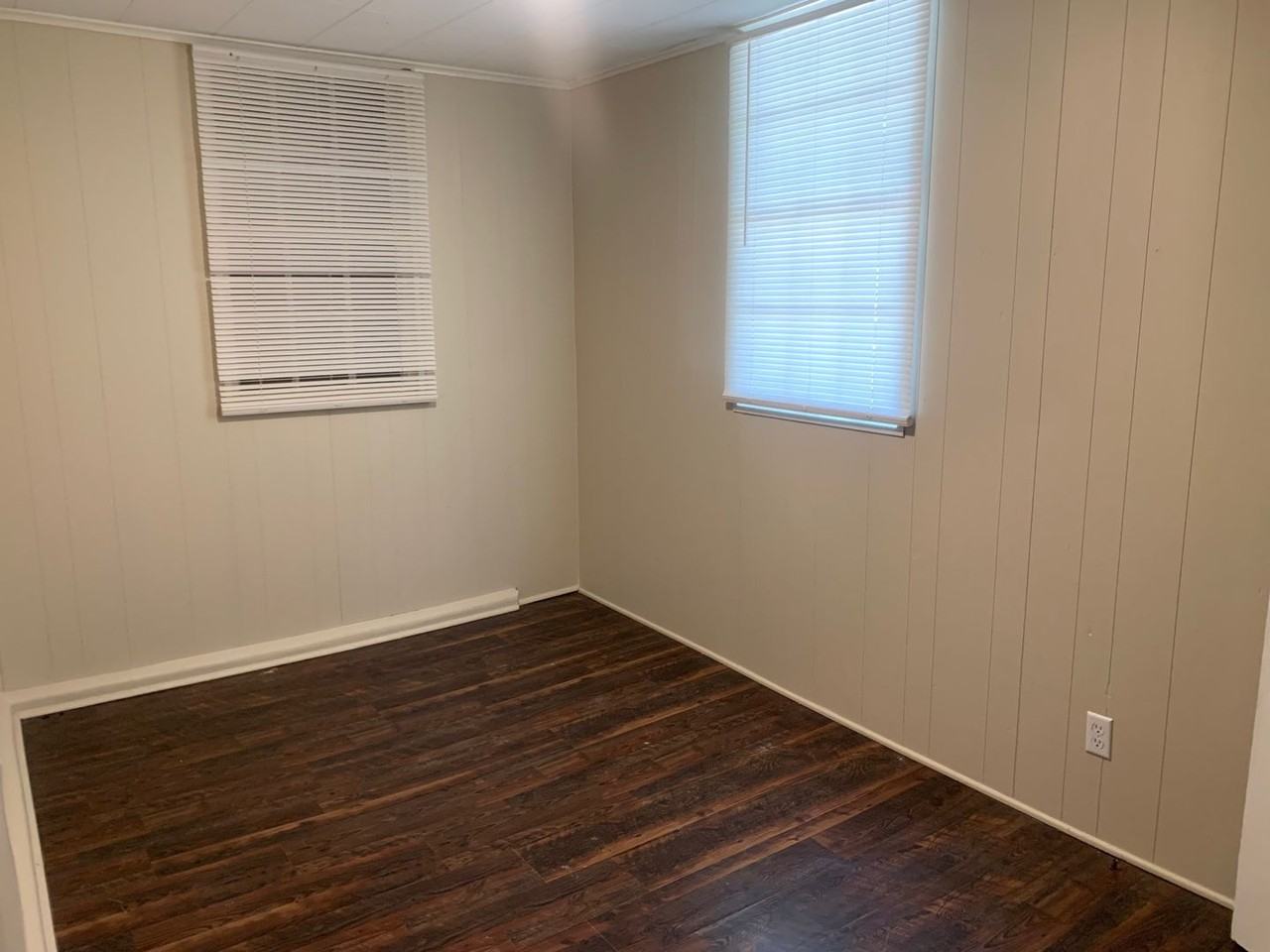 3829 Debra Ln - Photo 6 of 9