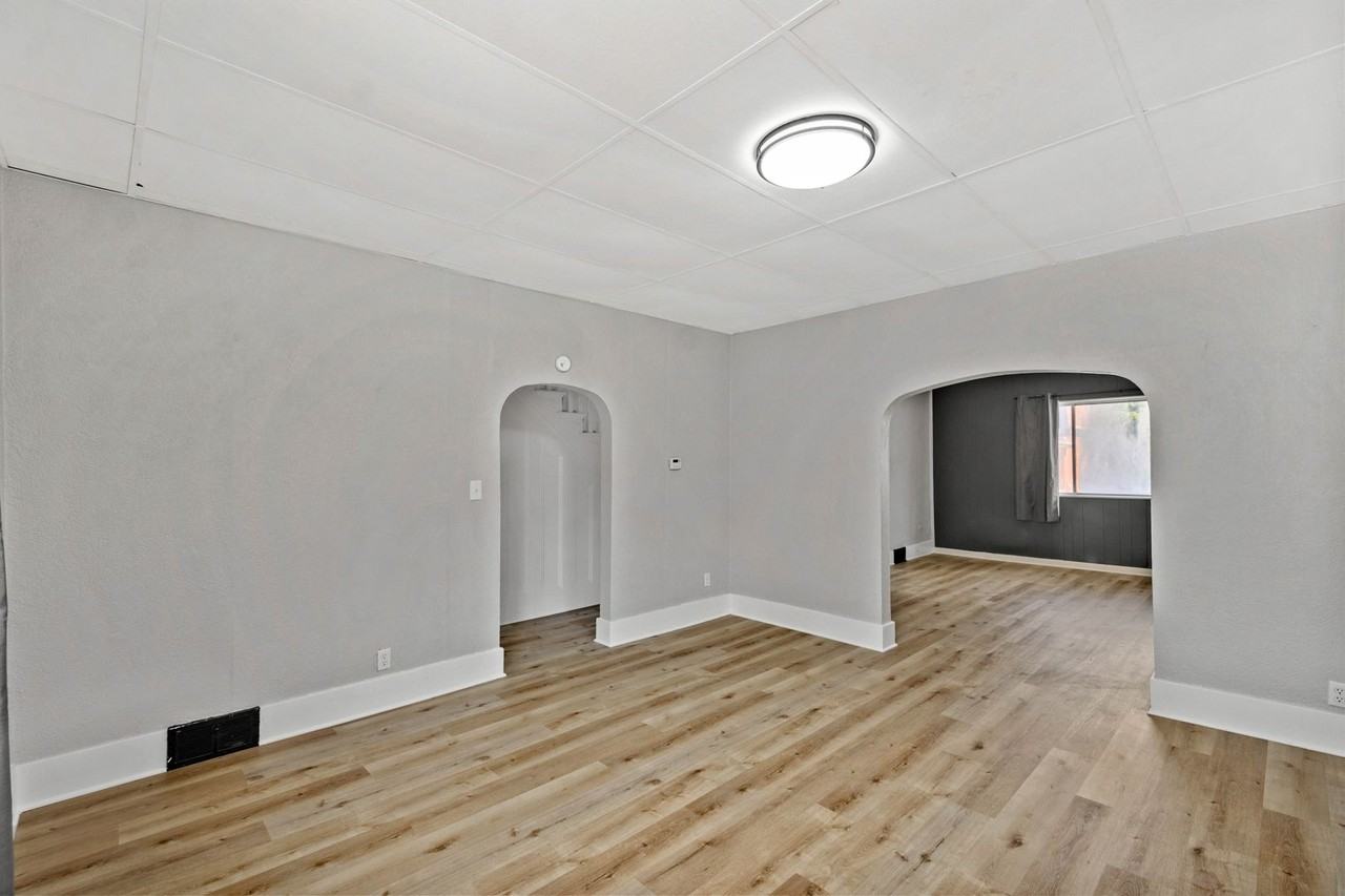 2923 Stafford St - Photo 3 of 22