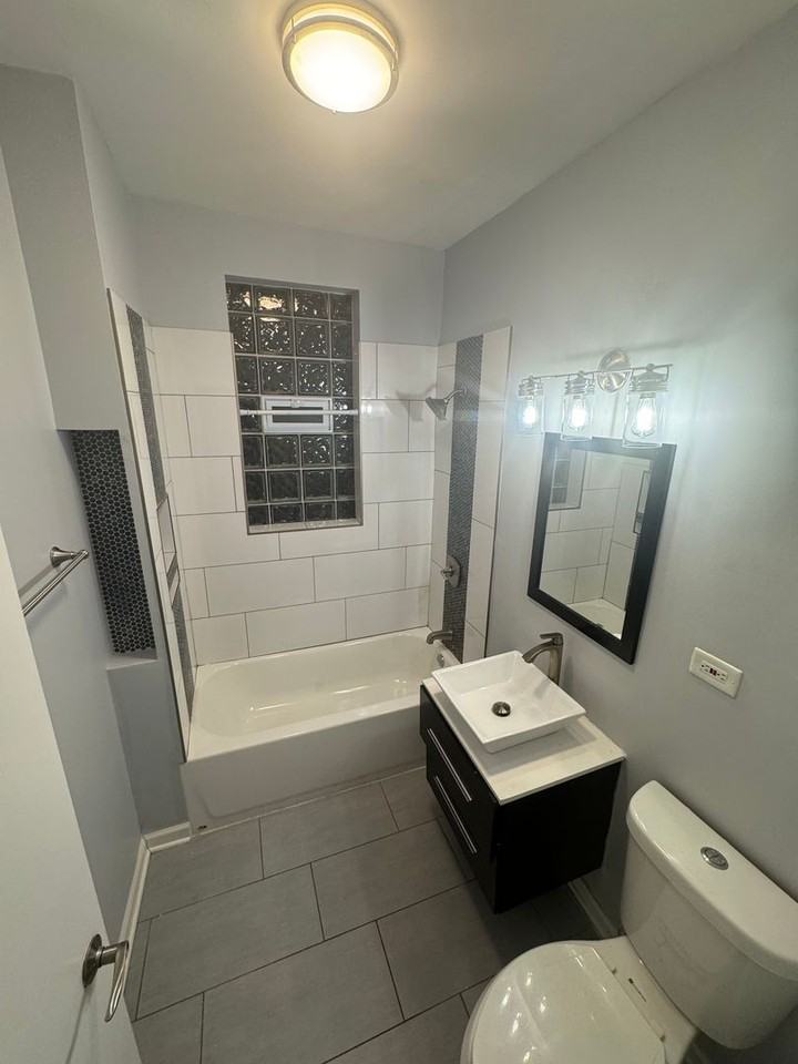 6149-6151 S Evans Avenue - Photo 3 of 19