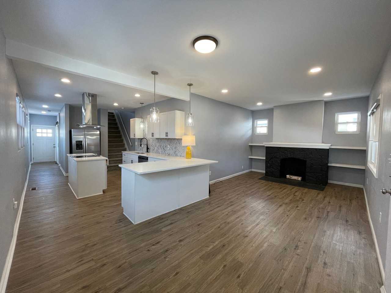 3146 Broadway St - Photo 2 of 15