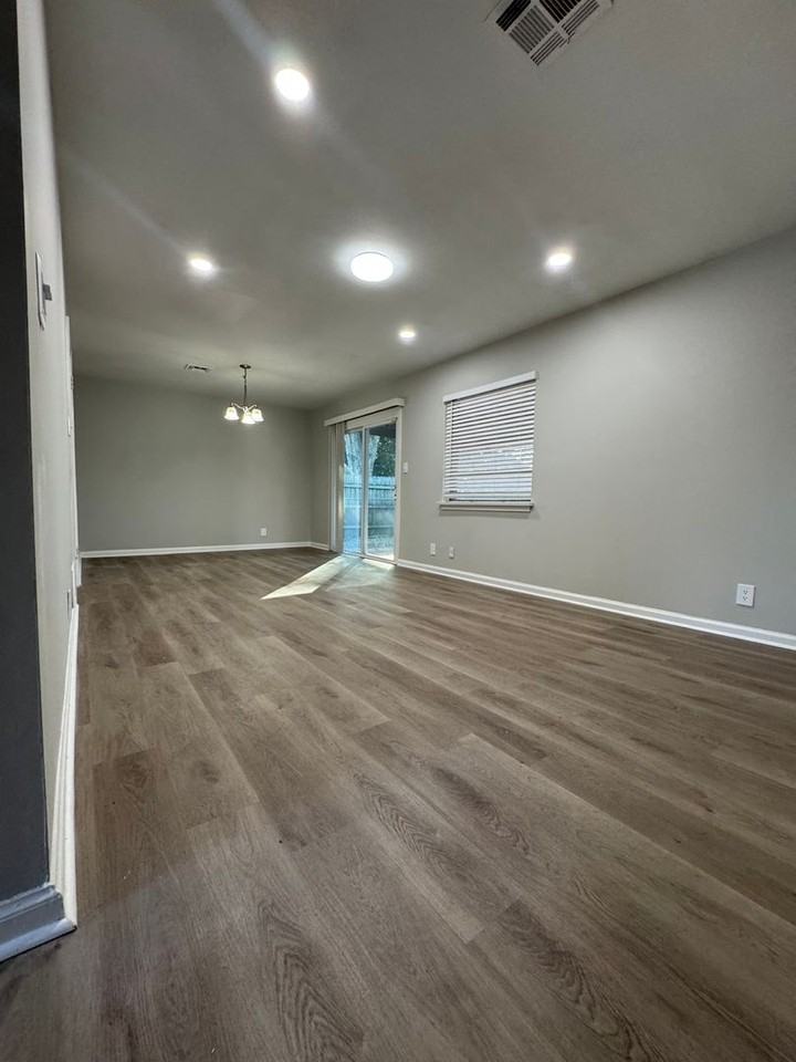 133 Salem Dr - Photo 6 of 11