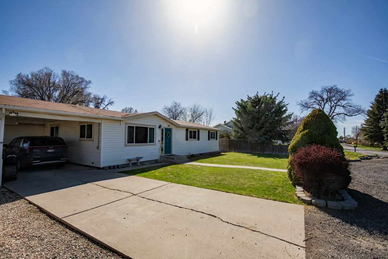 425 5th Ave W #NA - Photo 3 of 29