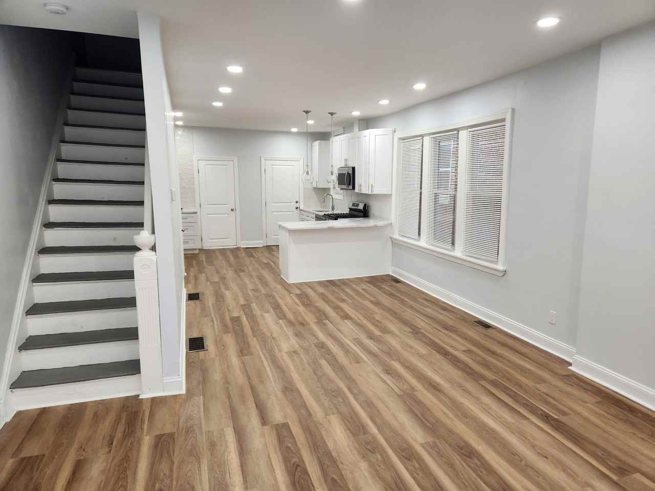 517 W 26th St #NA - Photo 3 of 19