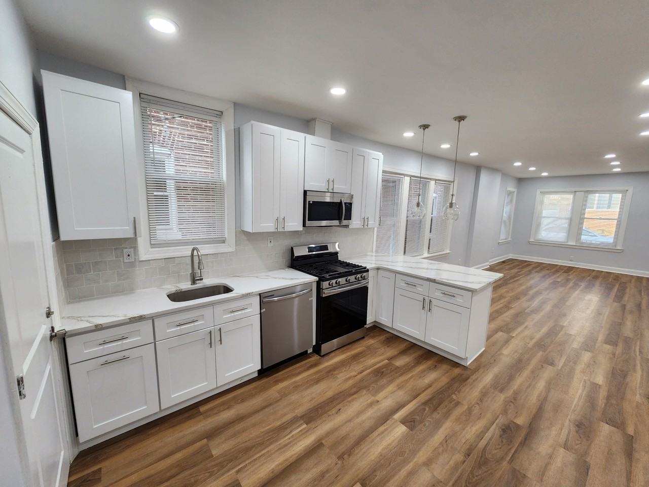 517 W 26th St #NA - Photo 5 of 19