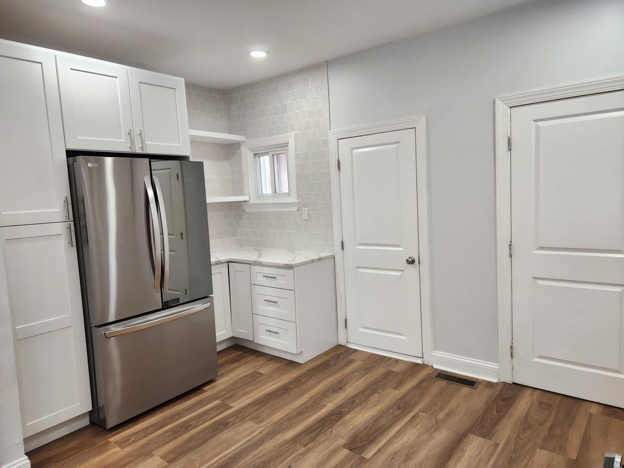 517 W 26th St #NA - Photo 7 of 19