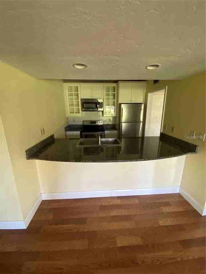 4121 Abbey Court #4121 - Photo 5 of 11