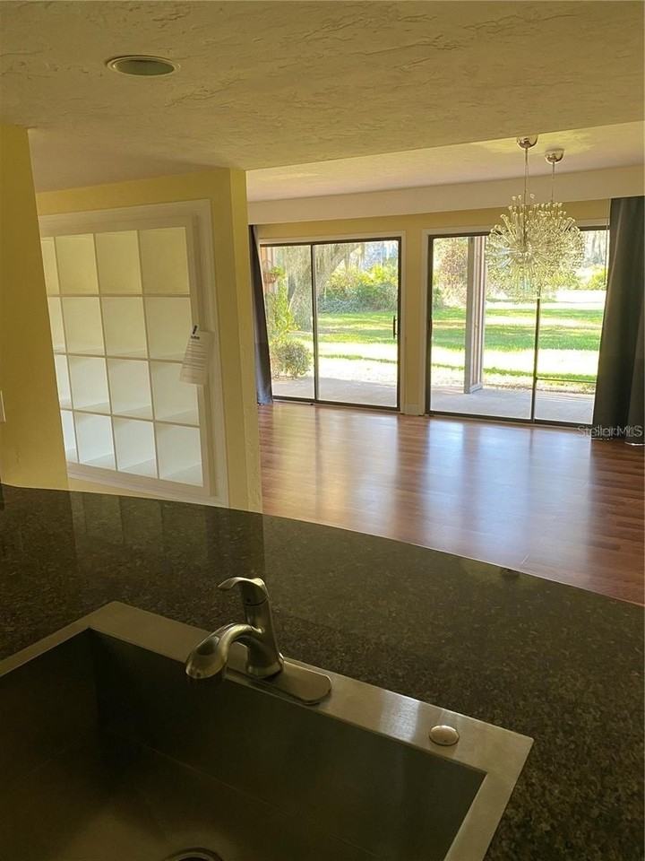 4121 Abbey Court #4121 - Photo 6 of 11