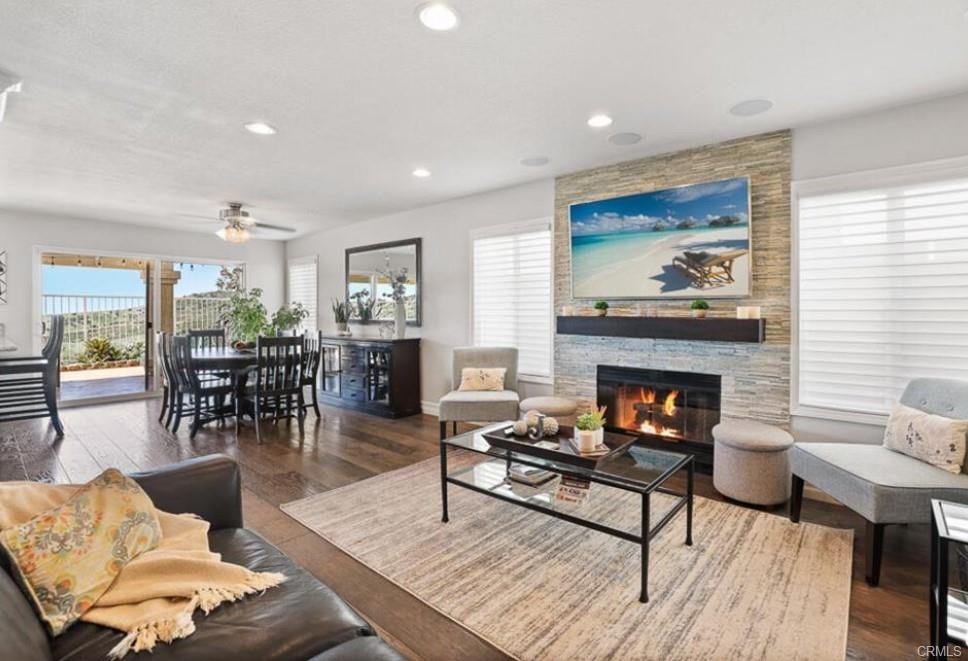18831 Vista Portola - Photo 2 of 8