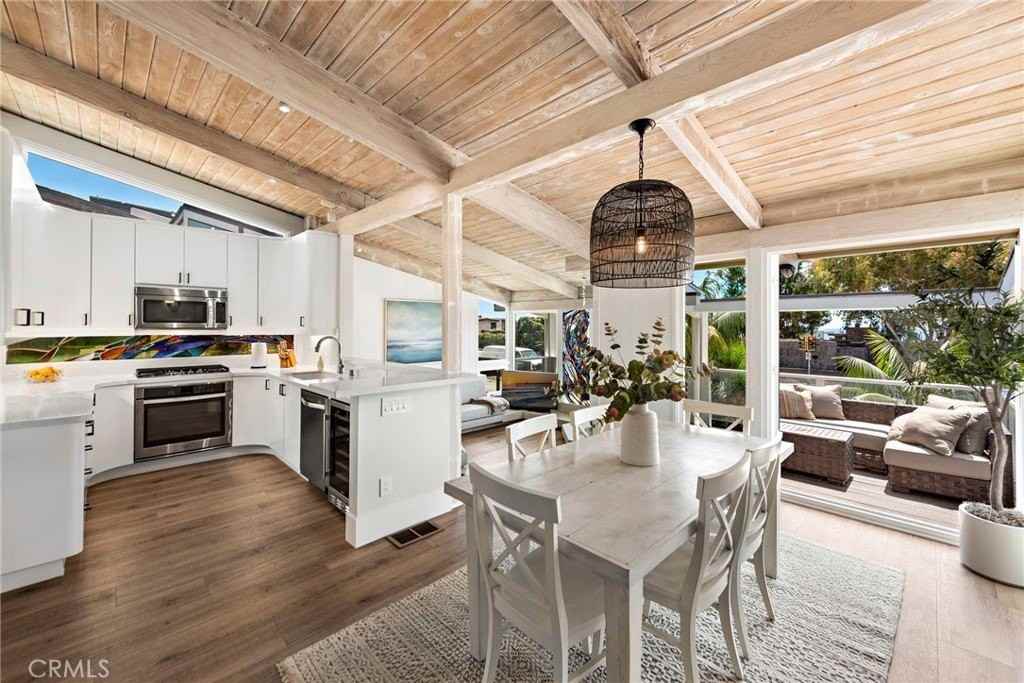 201 Nyes Pl - Photo 4 of 25