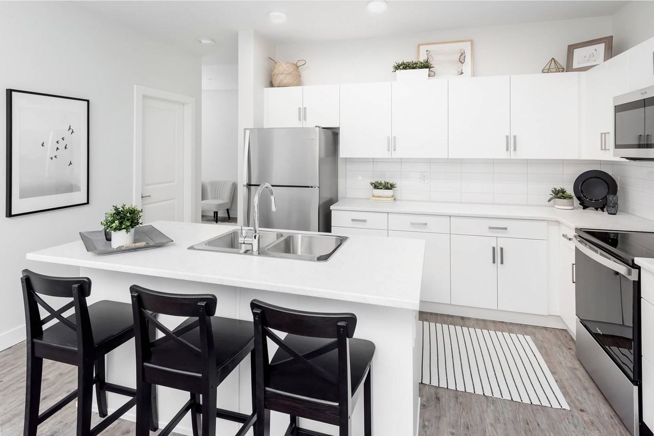 45875 Victoria Avenue #309 - Photo 2 of 12