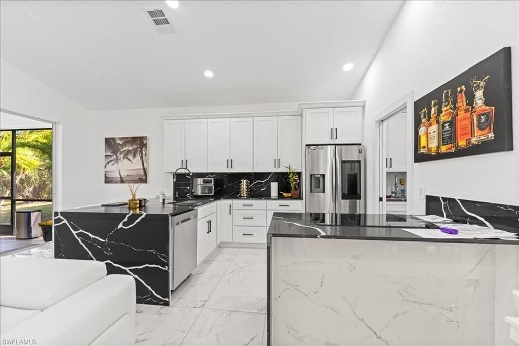 239 Glen Eagle Circle - Photo 2 of 33