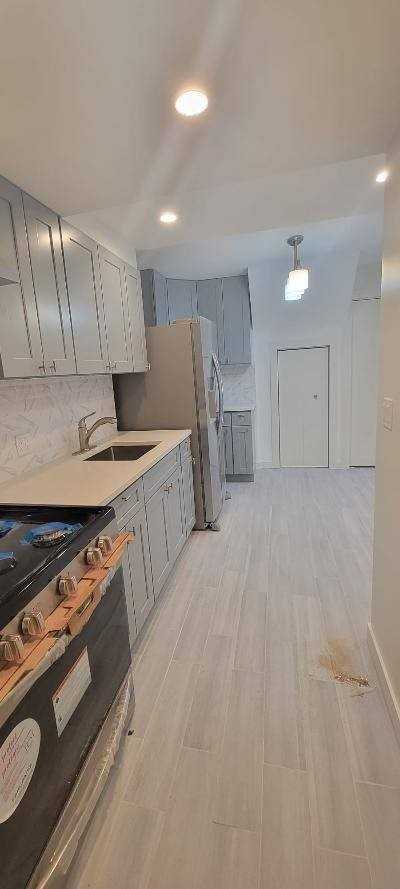 10135 95th St - Photo 2 of 7