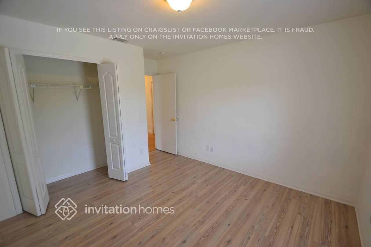 880 Chokecherry Dr - Photo 3 of 6