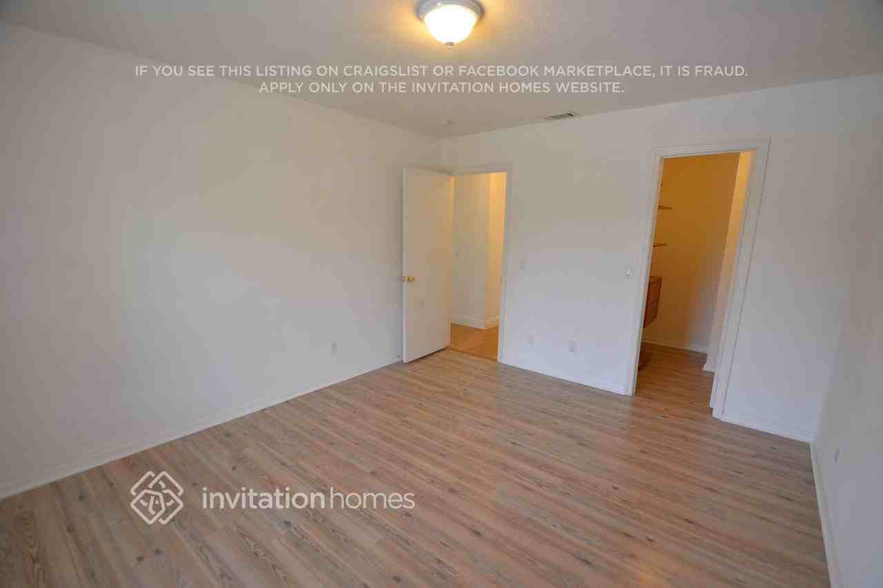 880 Chokecherry Dr - Photo 4 of 6