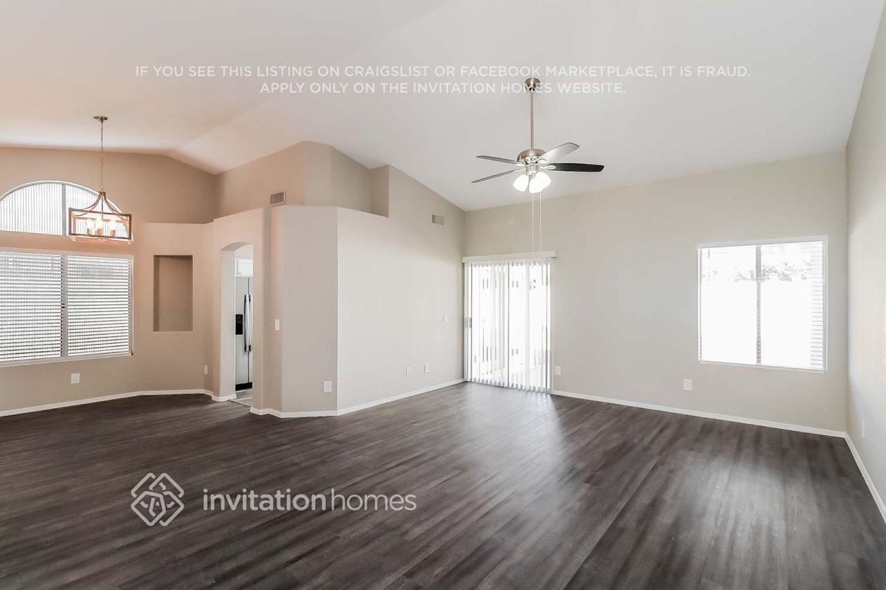 6116 E Colby St - Photo 3 of 16