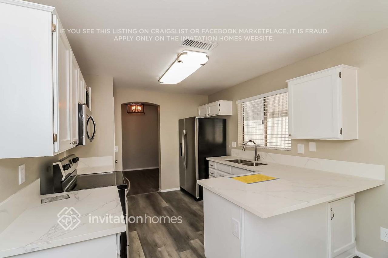 6116 E Colby St - Photo 6 of 16