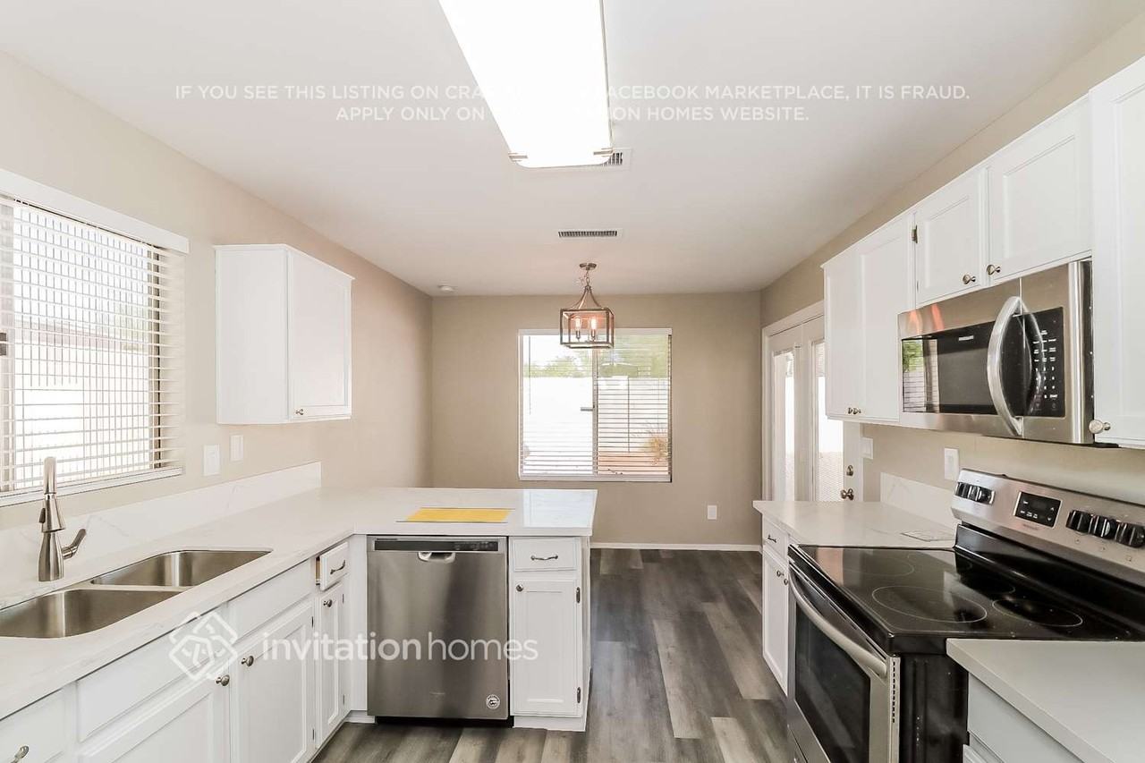 6116 E Colby St - Photo 7 of 16