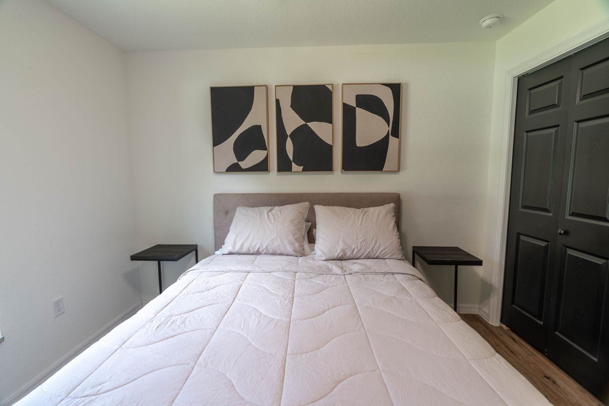 1641 Sw 31st Ave - Photo 3 of 18