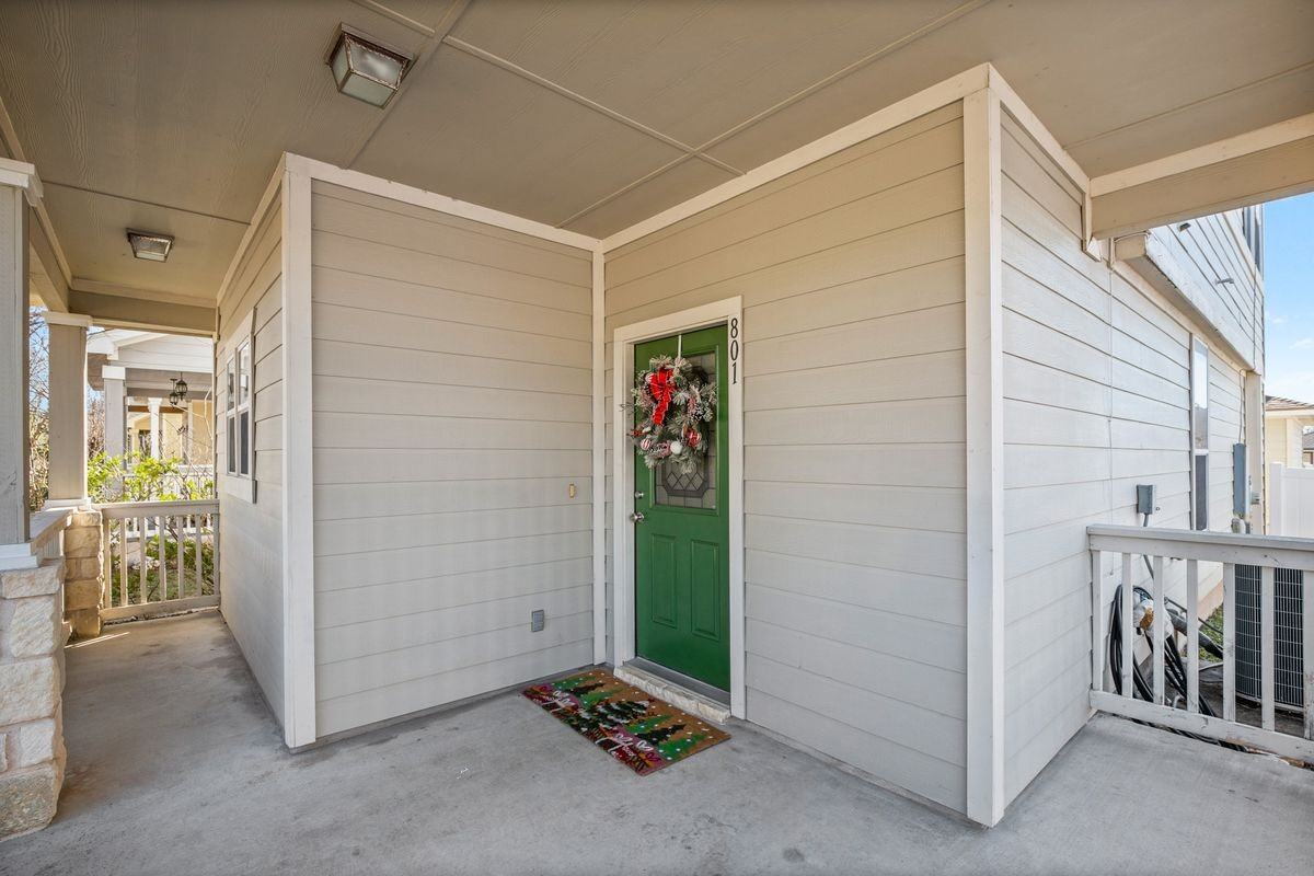 801 Craters Of The Moon Blvd - Photo 3 of 24