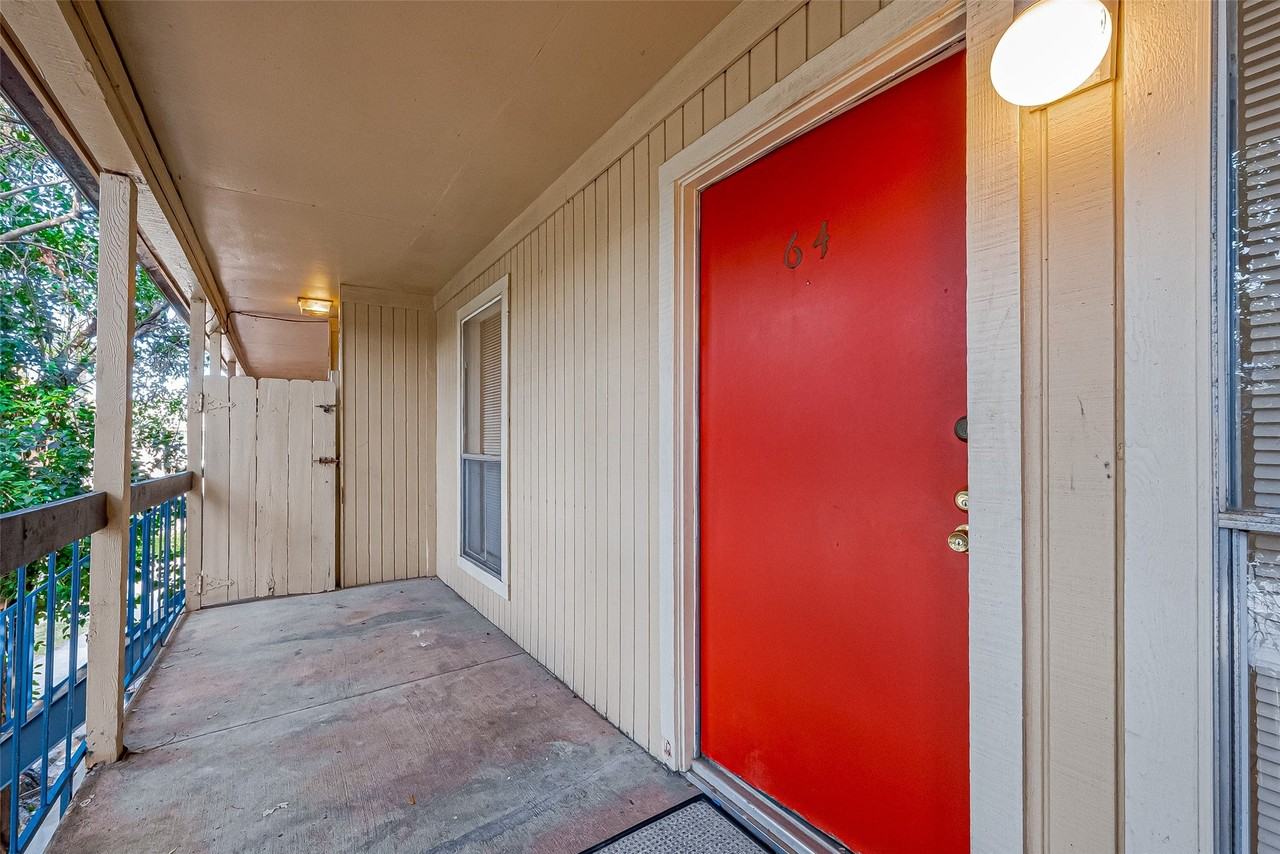 8201 Richmond Ave - Photo 2 of 38