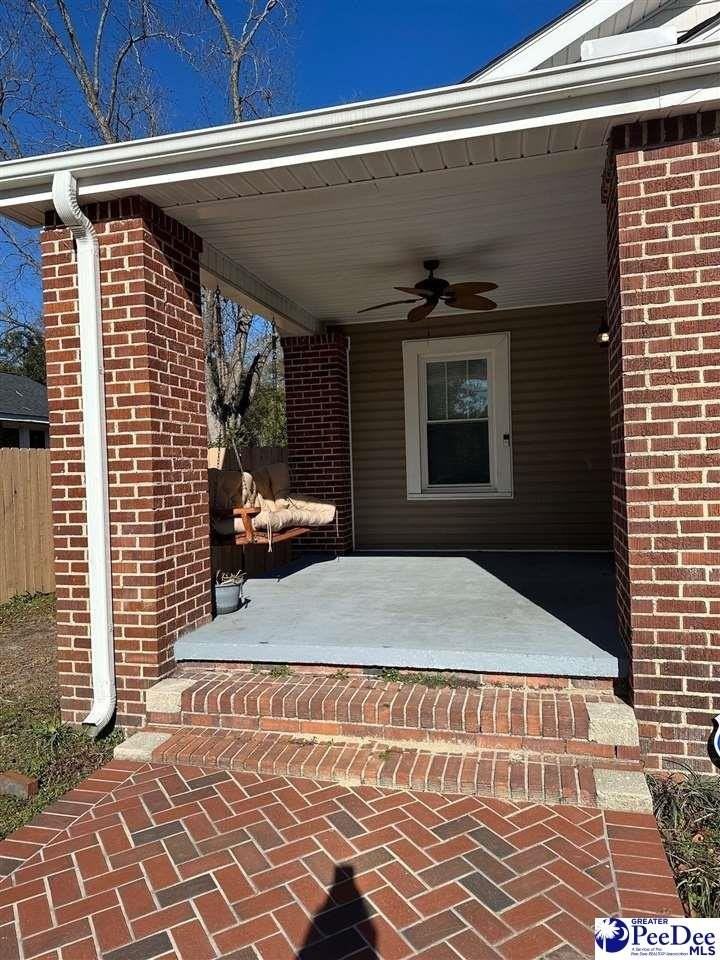 1213 Gregg Ave - Photo 4 of 20