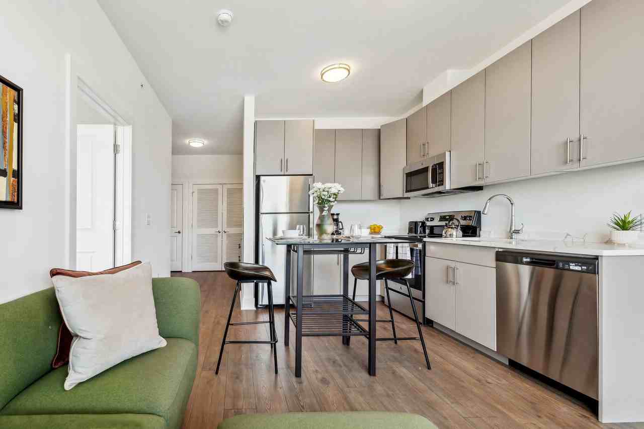 Garfield 99 - Photo 2 of 50