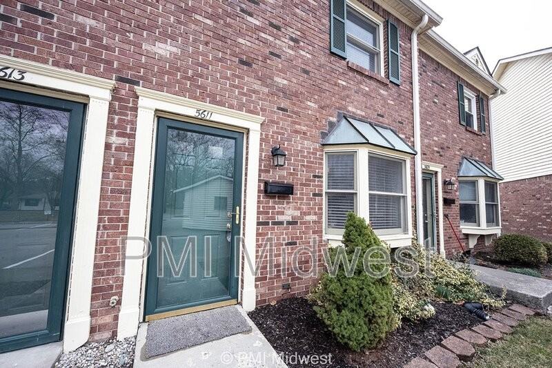 5611 N Rural St - Photo 3 of 33