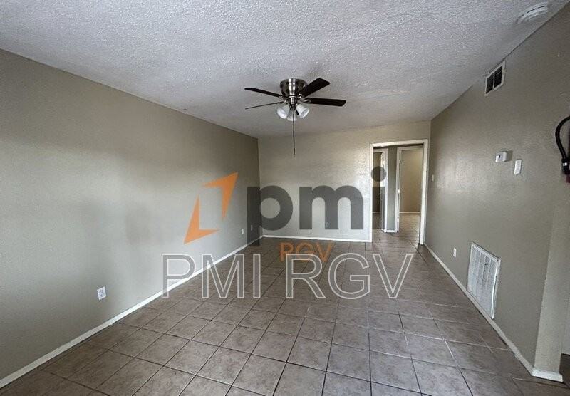 1608 Norma Ln #3 - Photo 4 of 10