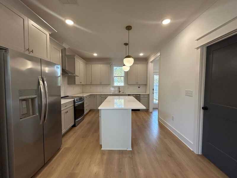 320B Leafland Ave #B - Photo 2 of 25
