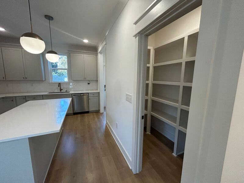 320B Leafland Ave #B - Photo 3 of 25