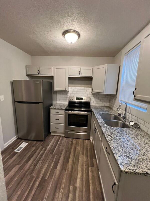 4431 Agnes Ave - Photo 3 of 23