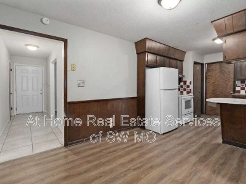 2013 N Fairway Ave - Photo 3 of 9